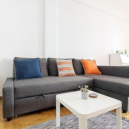 Spacious Two Bedroom Apartment In Central Location Афіни Екстер'єр фото