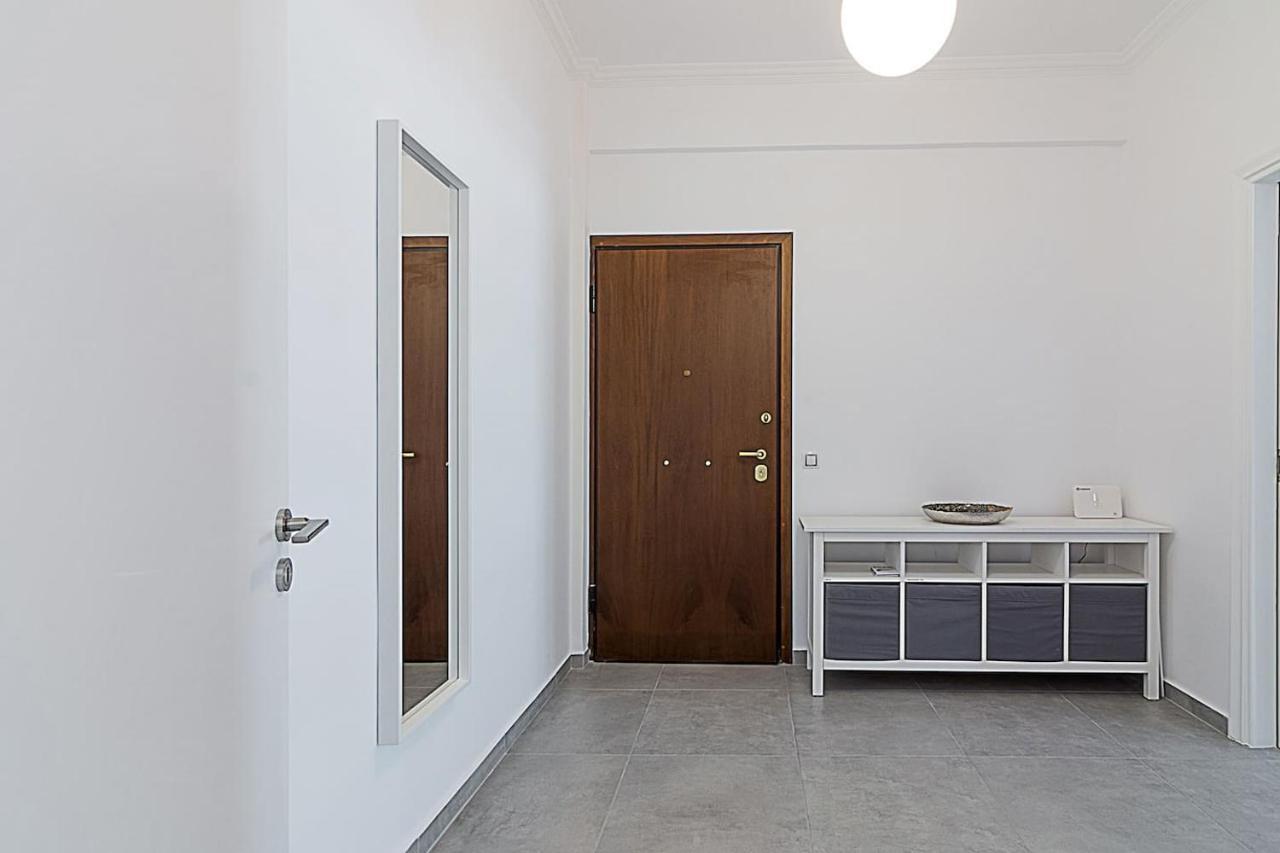 Spacious Two Bedroom Apartment In Central Location Афіни Екстер'єр фото