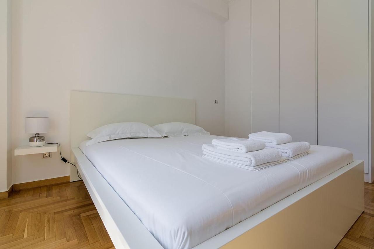 Spacious Two Bedroom Apartment In Central Location Афіни Екстер'єр фото