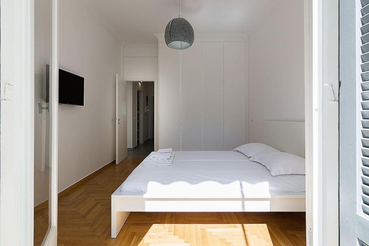Spacious Two Bedroom Apartment In Central Location Афіни Екстер'єр фото