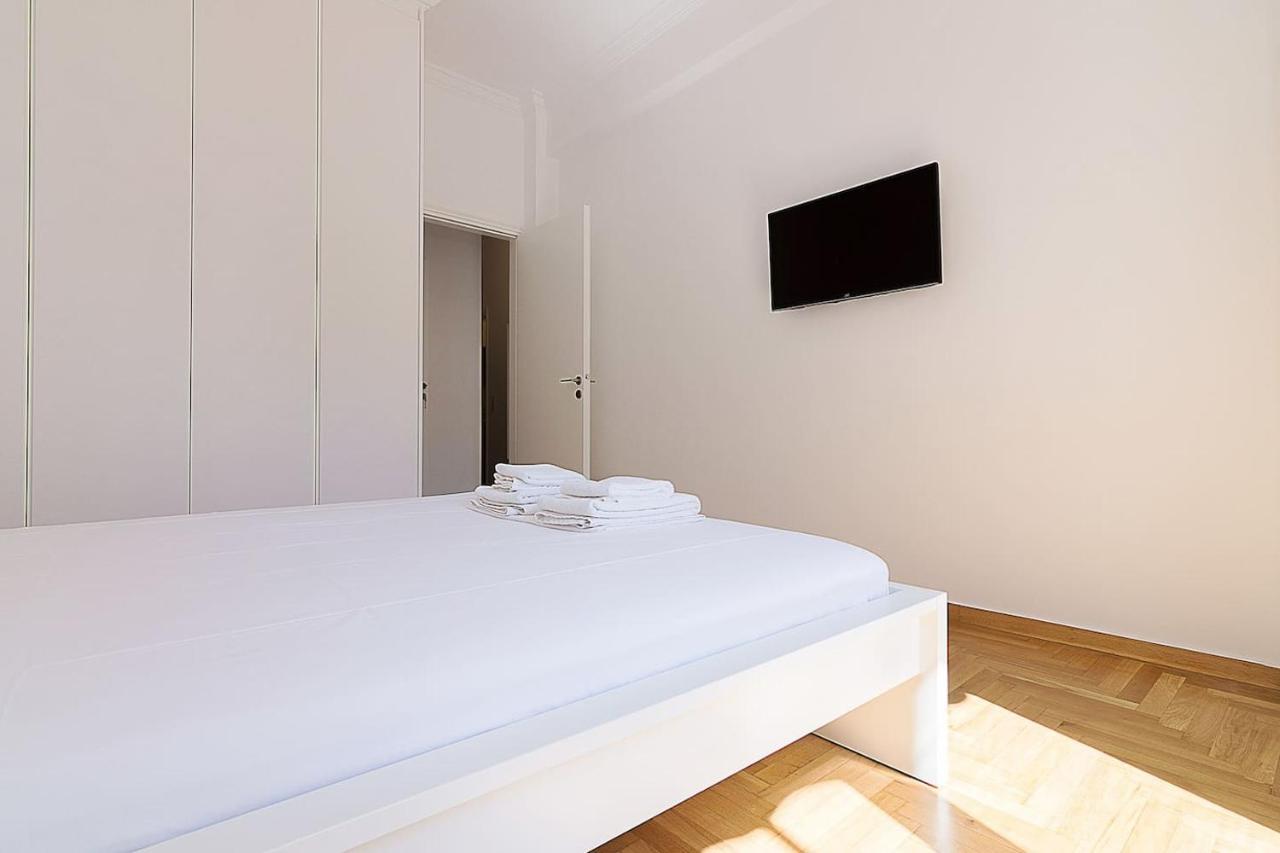Spacious Two Bedroom Apartment In Central Location Афіни Екстер'єр фото