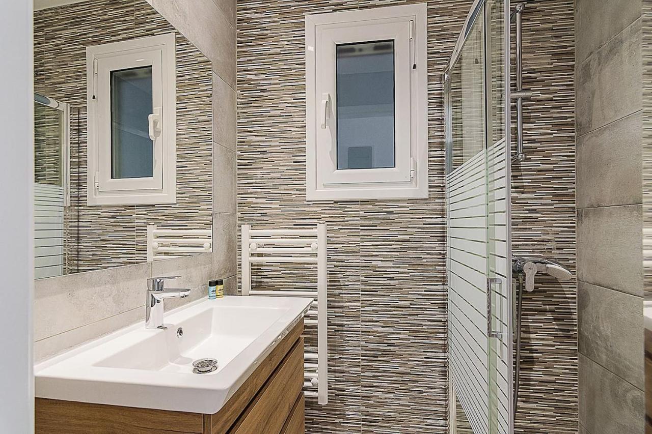 Spacious Two Bedroom Apartment In Central Location Афіни Екстер'єр фото