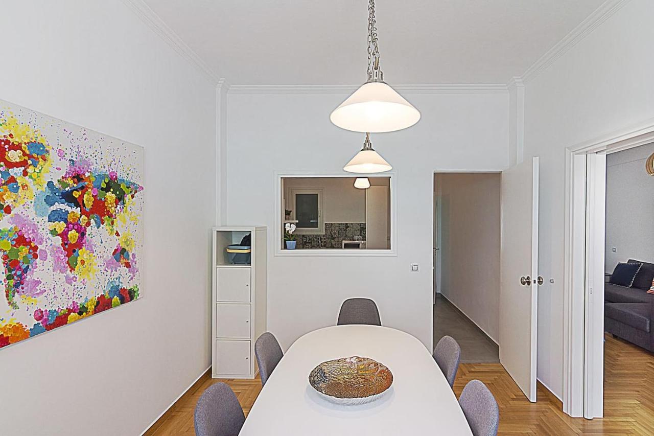 Spacious Two Bedroom Apartment In Central Location Афіни Екстер'єр фото
