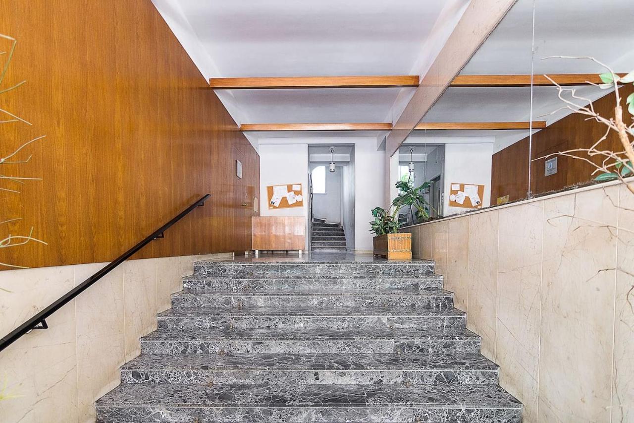 Spacious Two Bedroom Apartment In Central Location Афіни Екстер'єр фото