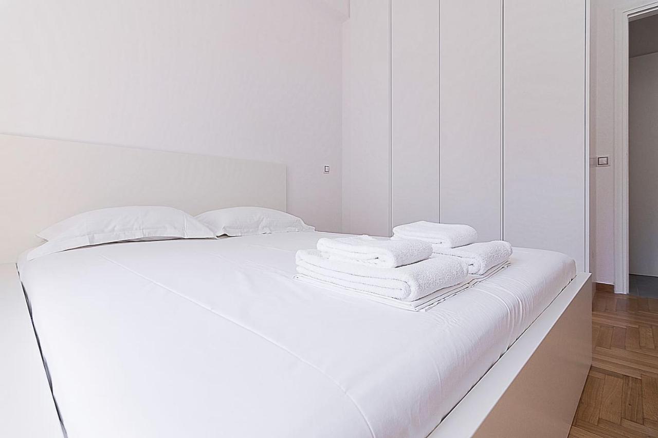 Spacious Two Bedroom Apartment In Central Location Афіни Екстер'єр фото